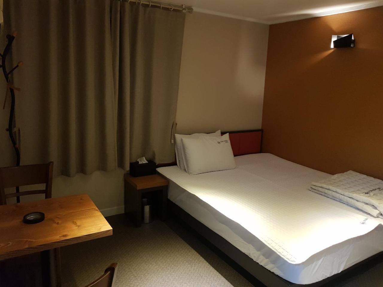 Sunshine Motel Busan Bagian luar foto