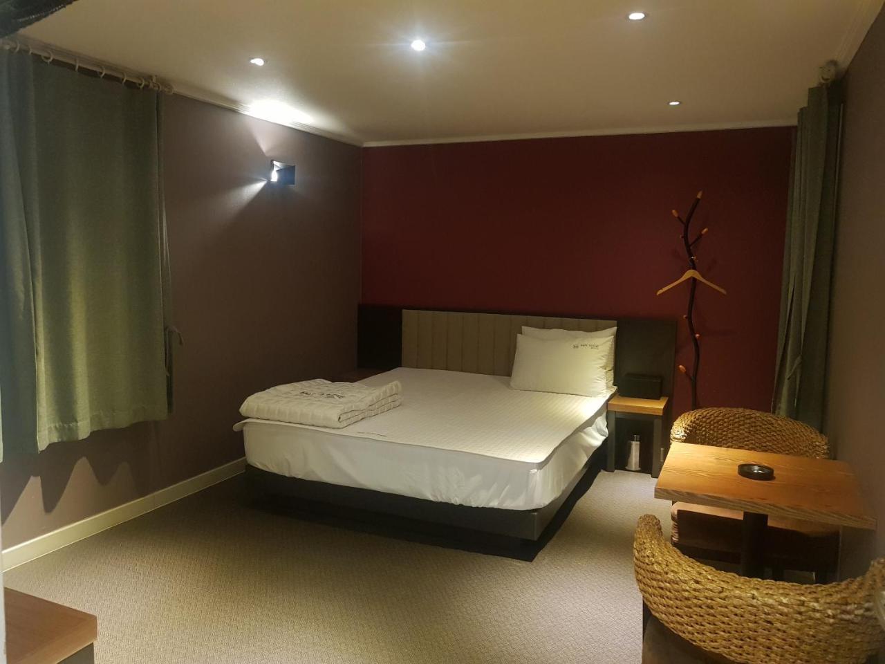 Sunshine Motel Busan Bagian luar foto
