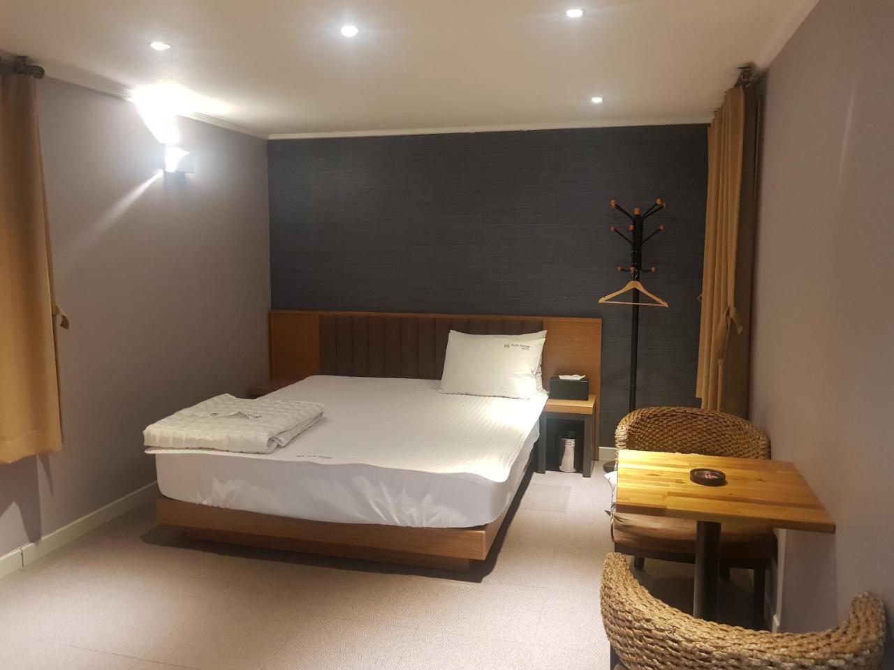 Sunshine Motel Busan Bagian luar foto
